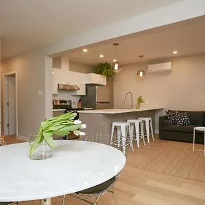 https://feel-like-a-local-in-the-heart-of-little-italy.hotels-in-montreal.org