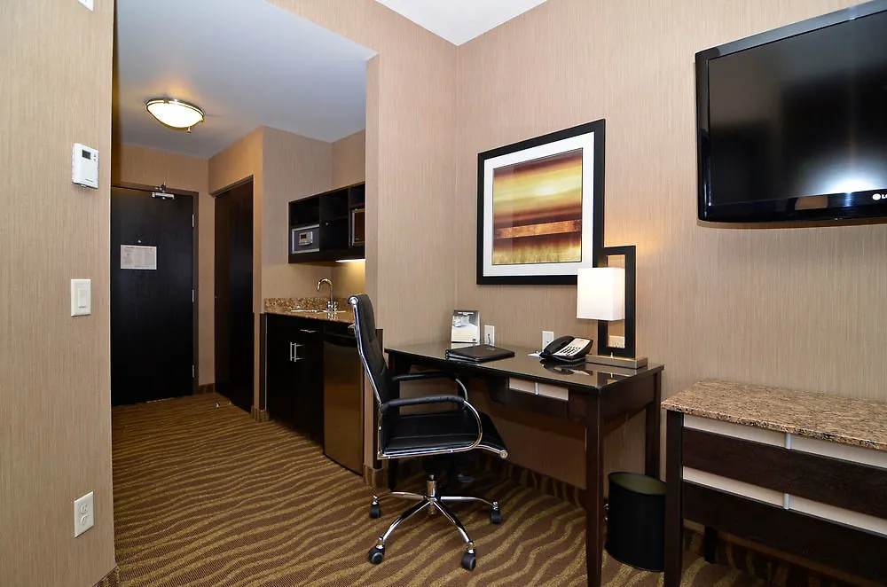 Best Western Premier Freeport Inn Calgary Airport Hotel